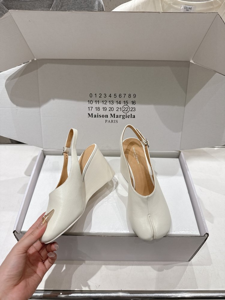 MM6 마르지엘라 하이힐 발가락 샌들 001-281416