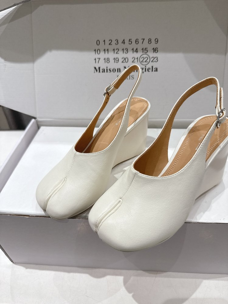 MM6 마르지엘라 하이힐 발가락 샌들 001-281416