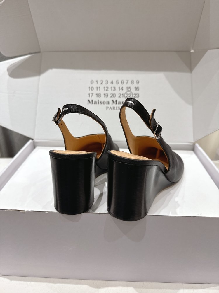 MAISON MARGIELA MM6 하이힐 발가락 샌들 001-281418