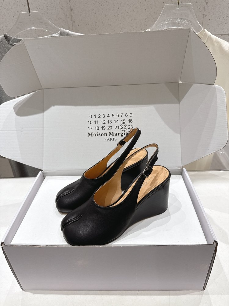 MAISON MARGIELA MM6 하이힐 발가락 샌들 001-281418