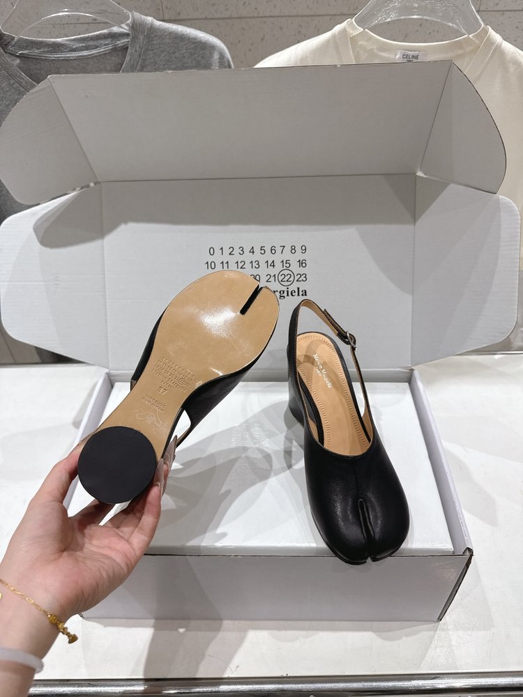 MAISON MARGIELA MM6 하이힐 발가락 샌들 001-281418