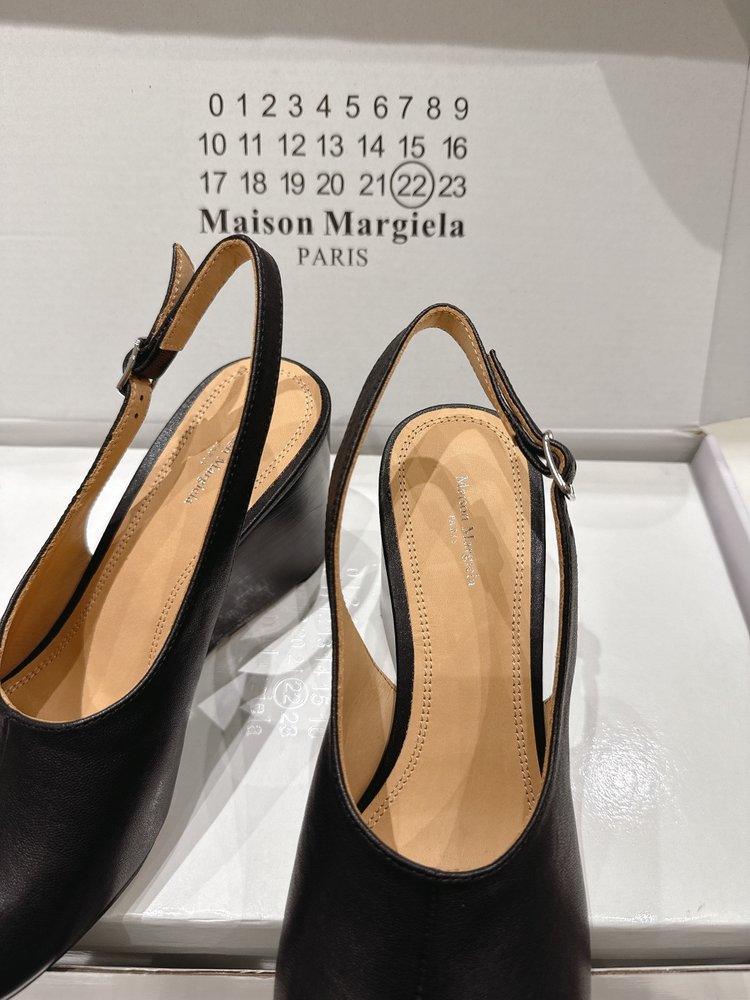 MAISON MARGIELA MM6 하이힐 발가락 샌들 001-281418
