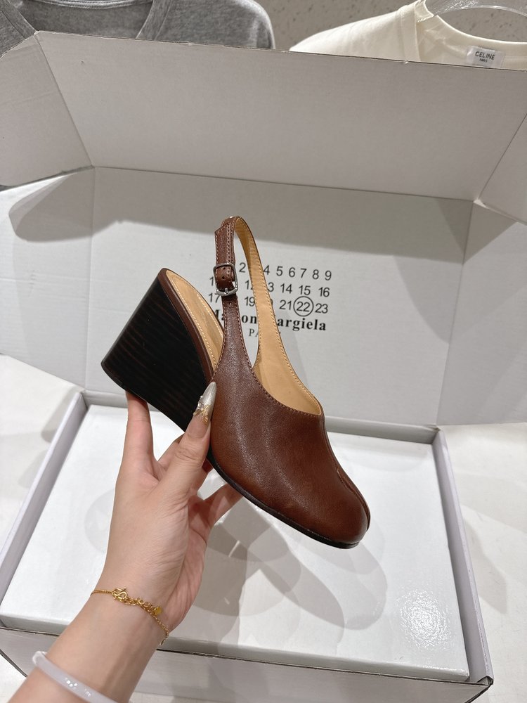 MM6 마르지엘라 포크힐 샌들 001-281419
