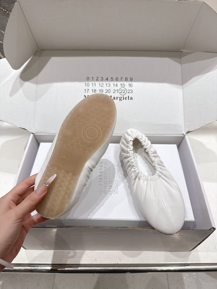 MM6 메종 마르지엘라 메리제인 발레 플랫슈즈 001-281436