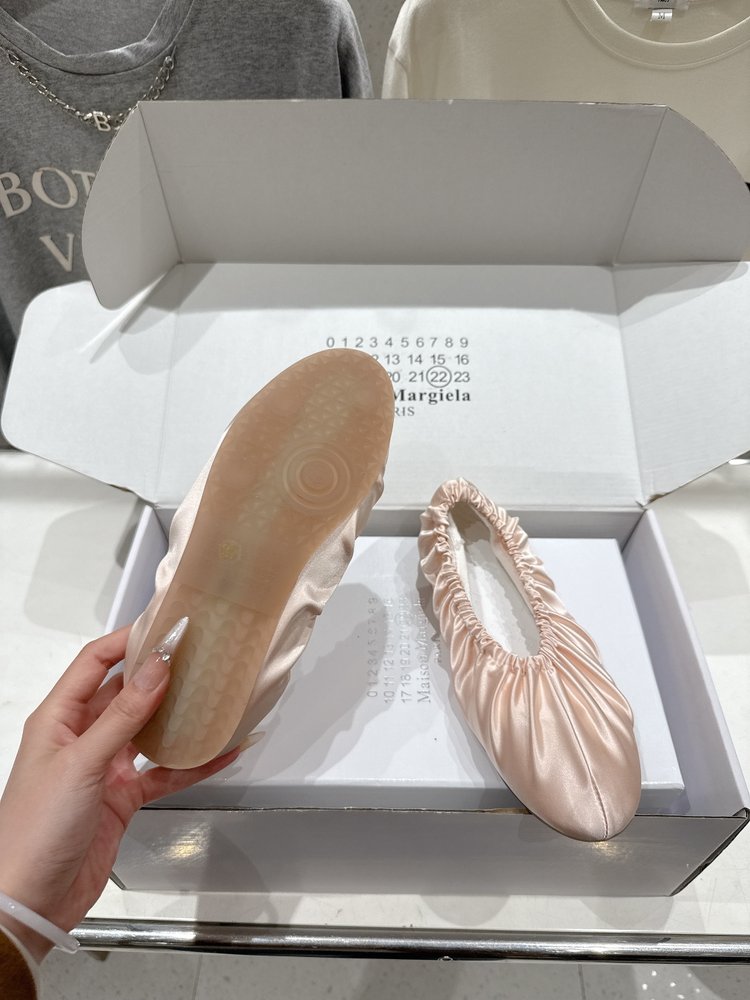 마르지엘라 메리제인 발레 플랫슈즈 001-281437