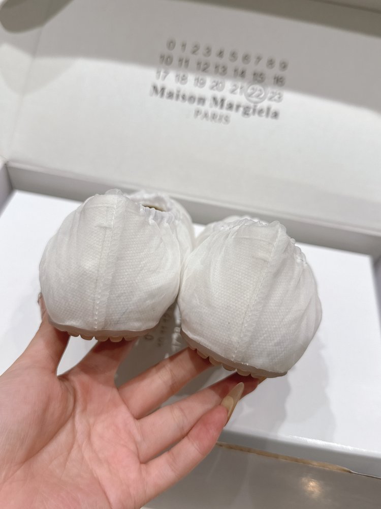 MM6 마르지엘라 주름 발레리나 플랫 슈즈 001-281439