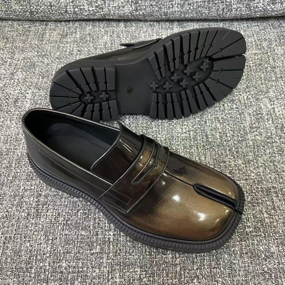 마르지엘라 스크래치 여성 구두 001-281446