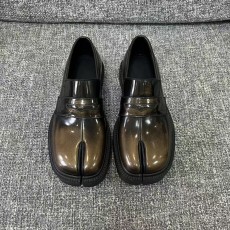 마르지엘라 스크래치 여성 구두 001-281446