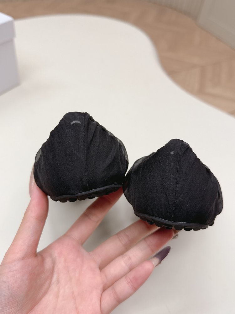MM6 마르지엘라 주름 발레리나 플랫슈즈 001-281451