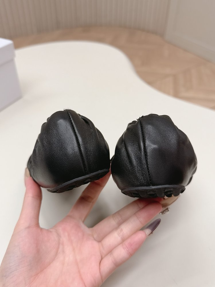 마르지엘라 주름 발레리나 플랫슈즈 001-281455