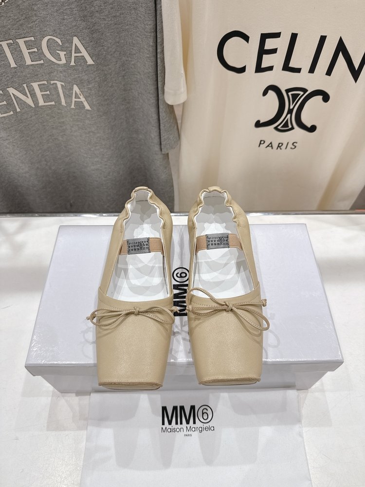 MM6 마르지엘라 발레리나 슈즈 001-281459