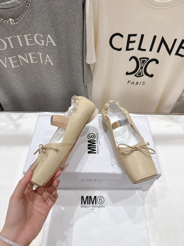MM6 마르지엘라 발레리나 슈즈 001-281459