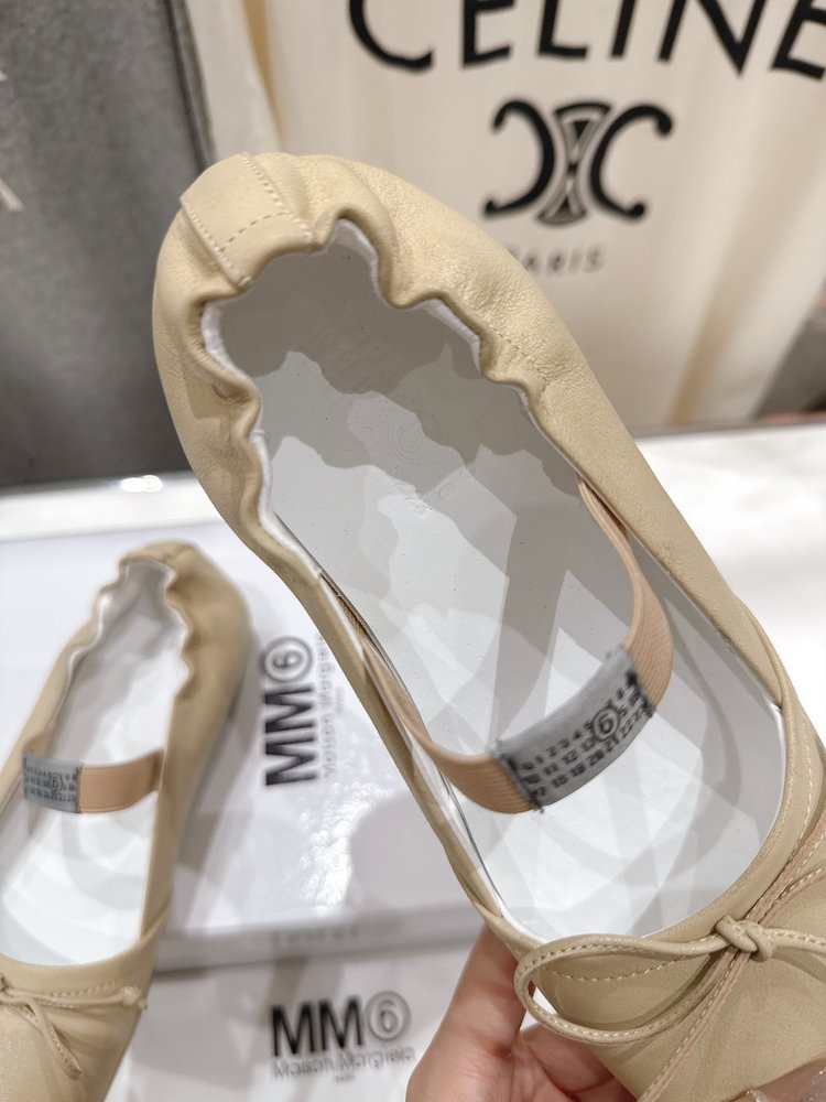 MM6 마르지엘라 발레리나 슈즈 001-281459