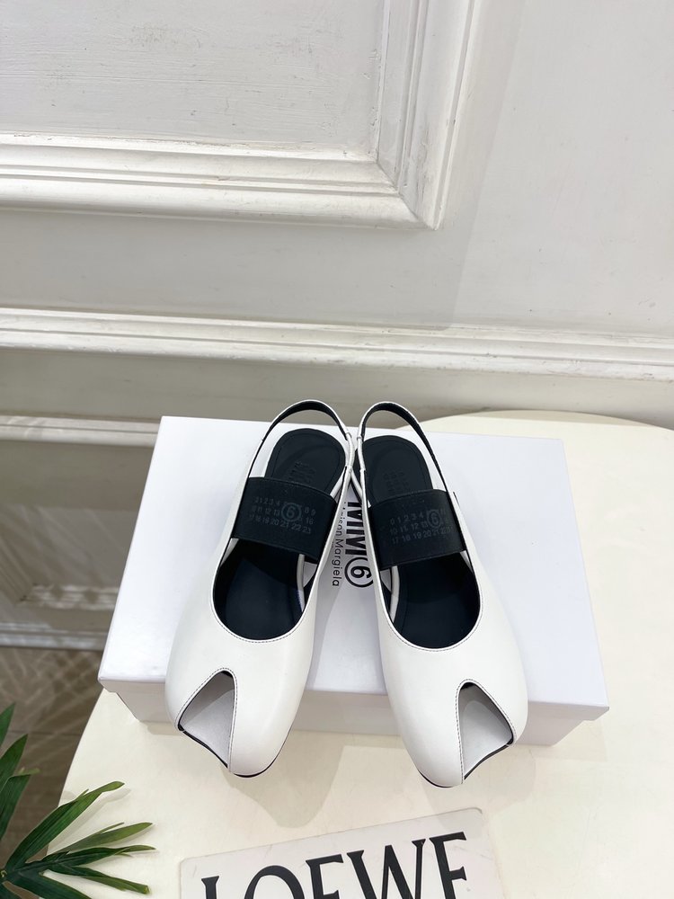 마르지엘라 레터링 스트랩 메리제인 플랫 샌들 001-281473