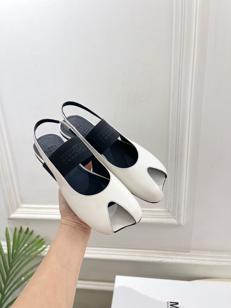 마르지엘라 레터링 스트랩 메리제인 플랫 샌들 001-281473