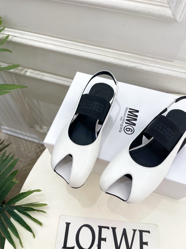 마르지엘라 레터링 스트랩 메리제인 플랫 샌들 001-281473