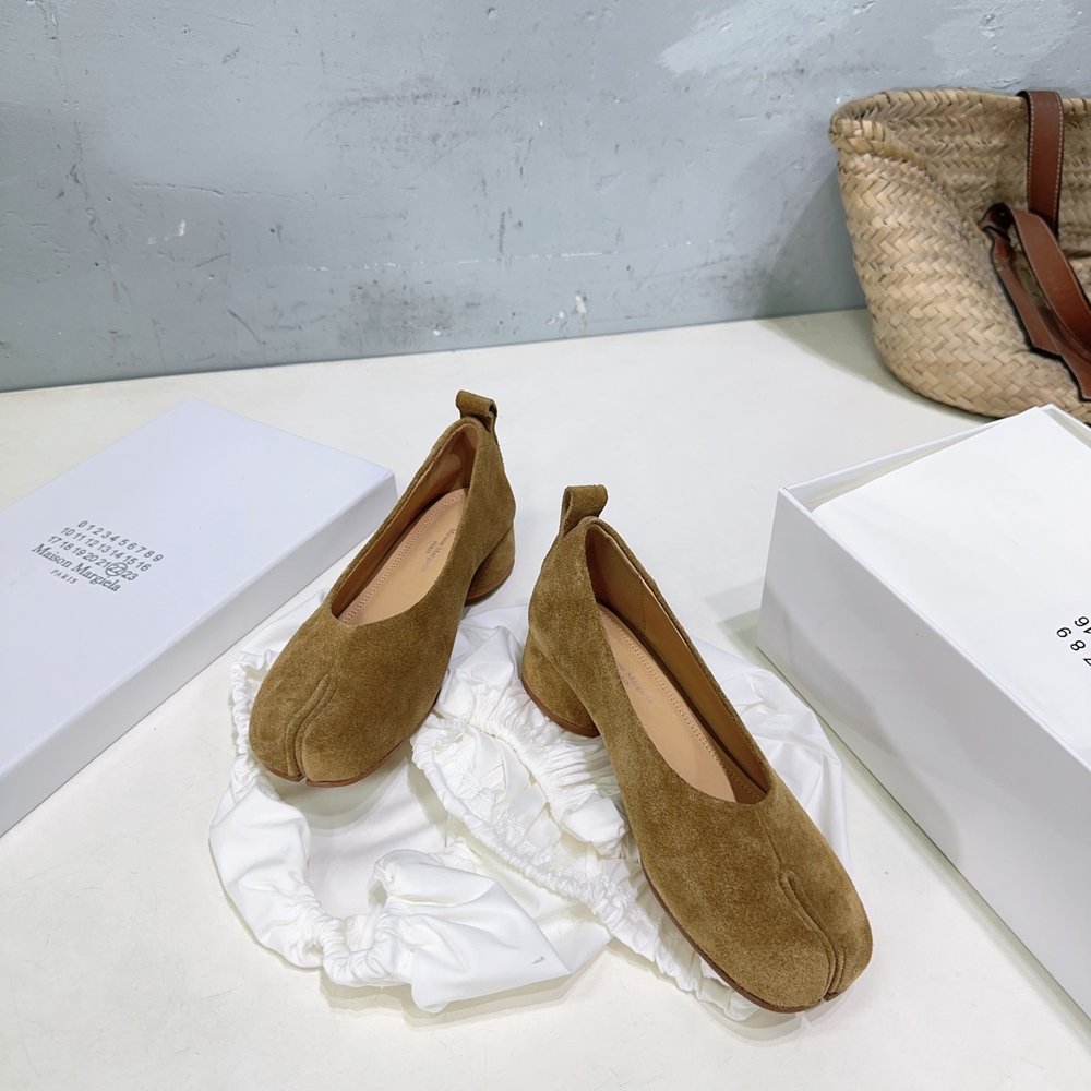마르지엘라 빈티지 굽 스웨이드 발레리나슈즈 001-281489