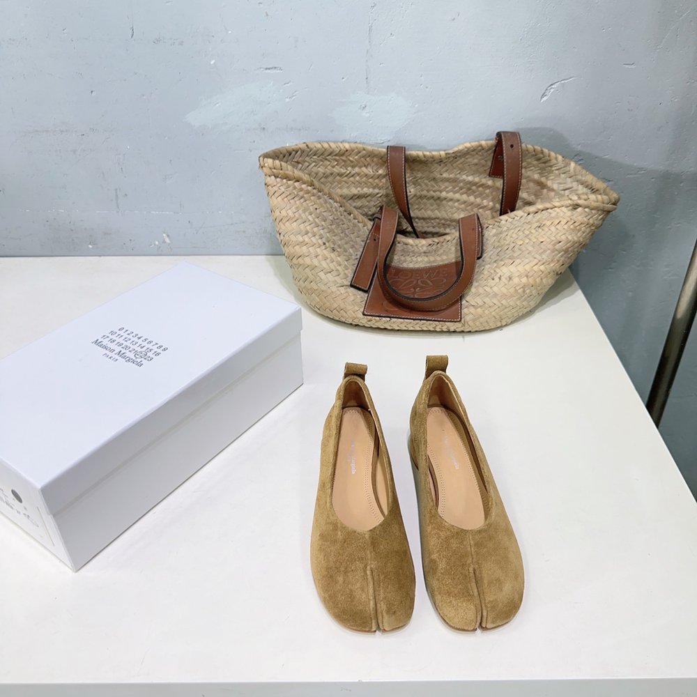 마르지엘라 빈티지 굽 스웨이드 발레리나슈즈 001-281489
