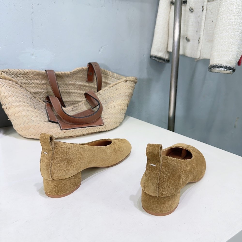 마르지엘라 빈티지 굽 스웨이드 발레리나슈즈 001-281489