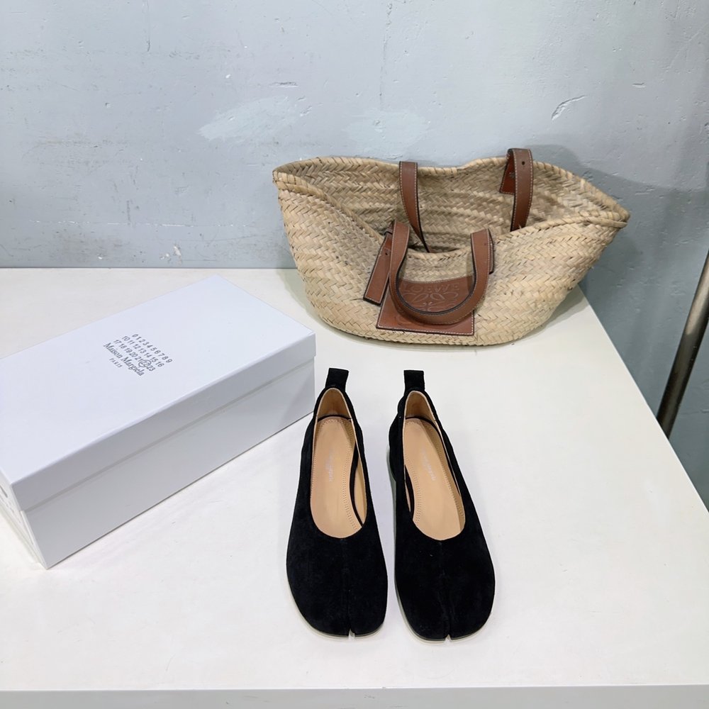 MM6 마르지엘라 레트로 스웨이드 발레리나 슈즈 001-281493