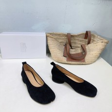 MM6 마르지엘라 레트로 스웨이드 발레리나 슈즈 001-281493
