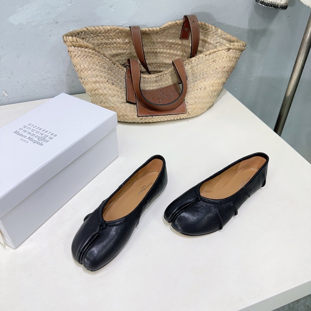메종 마르지엘라 MM6 주름 플랫 메리제인 발레리나 타 001-281495