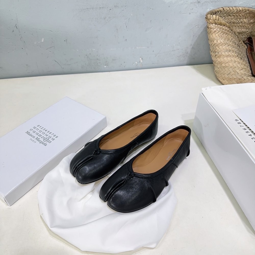 메종 마르지엘라 MM6 주름 플랫 메리제인 발레리나 타 001-281495