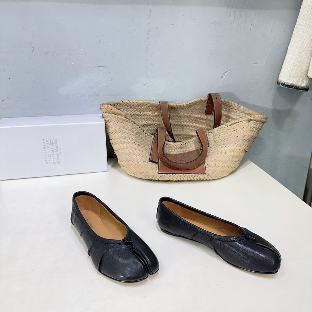 메종 마르지엘라 MM6 주름 플랫 메리제인 발레리나 타 001-281495