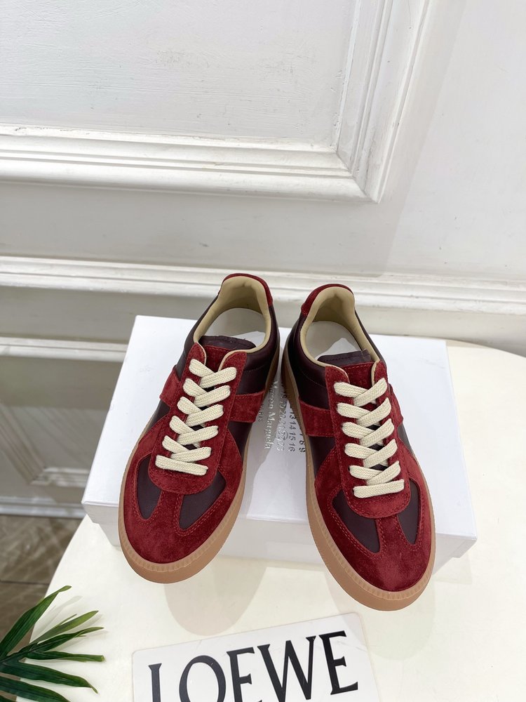 마르지엘라 두꺼운 밑창 레이스업 트레이닝화 001-281501