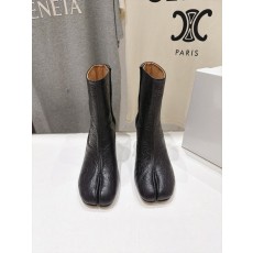 마르지엘라 MM6 발가락 분할 하이힐 앵클부츠 001-281506