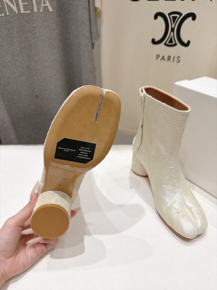 메종 마르지엘라 MM6 포인티드 토 하이힐 부츠 001-281509