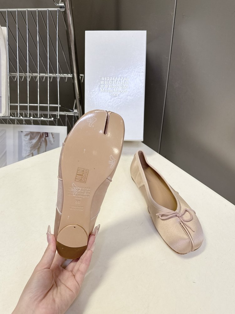 메종 마르지엘라 타비 새틴 발레리나 플랫슈즈 001-281517