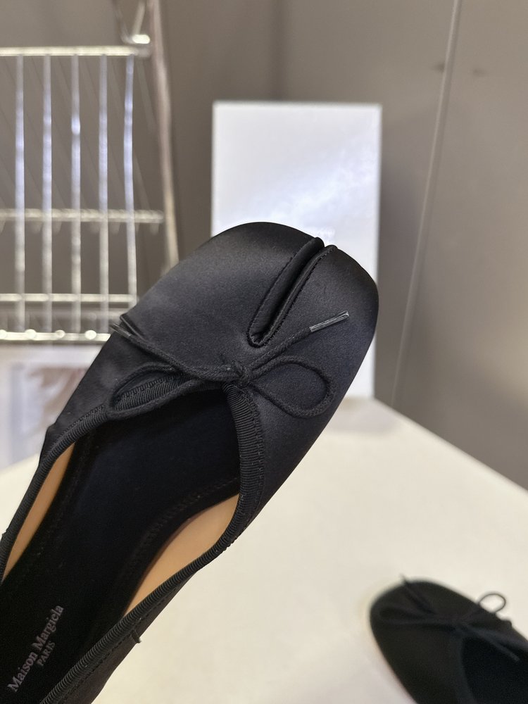 메종 마르지엘라 타비 새틴 발레리나 플랫 슈즈 001-281521
