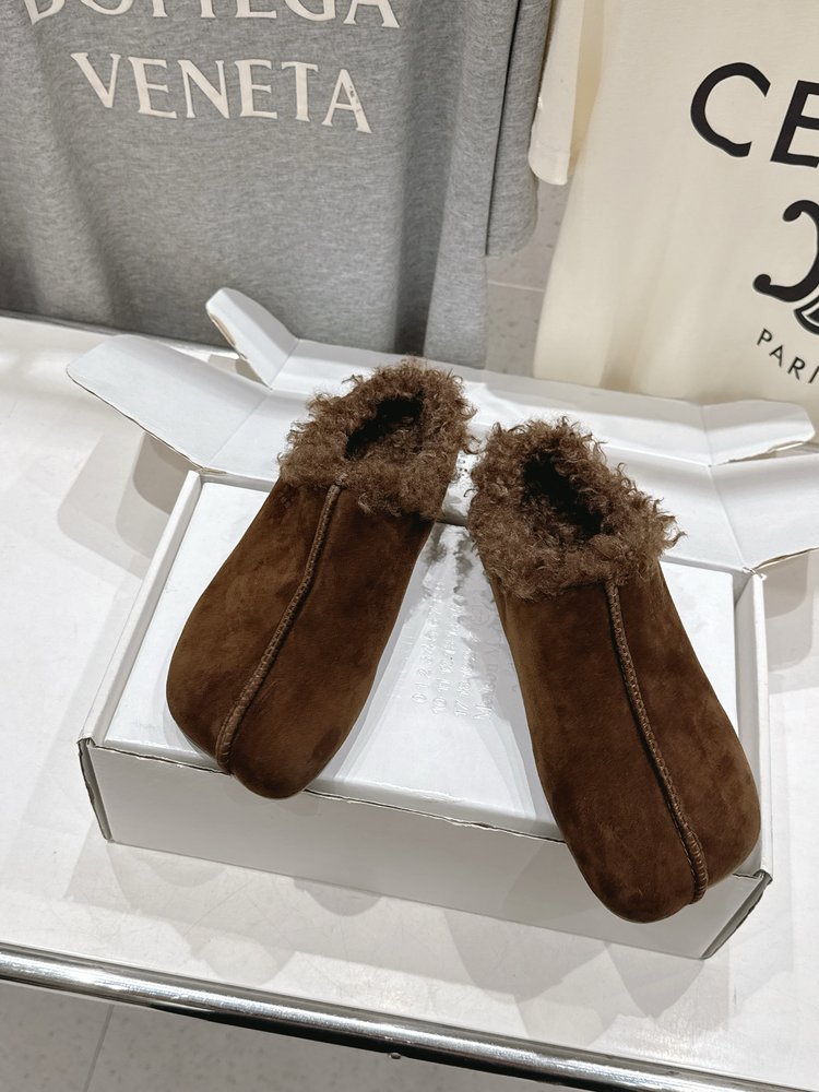 메종 마르지엘라 MM6 털 반슬리퍼 001-281539