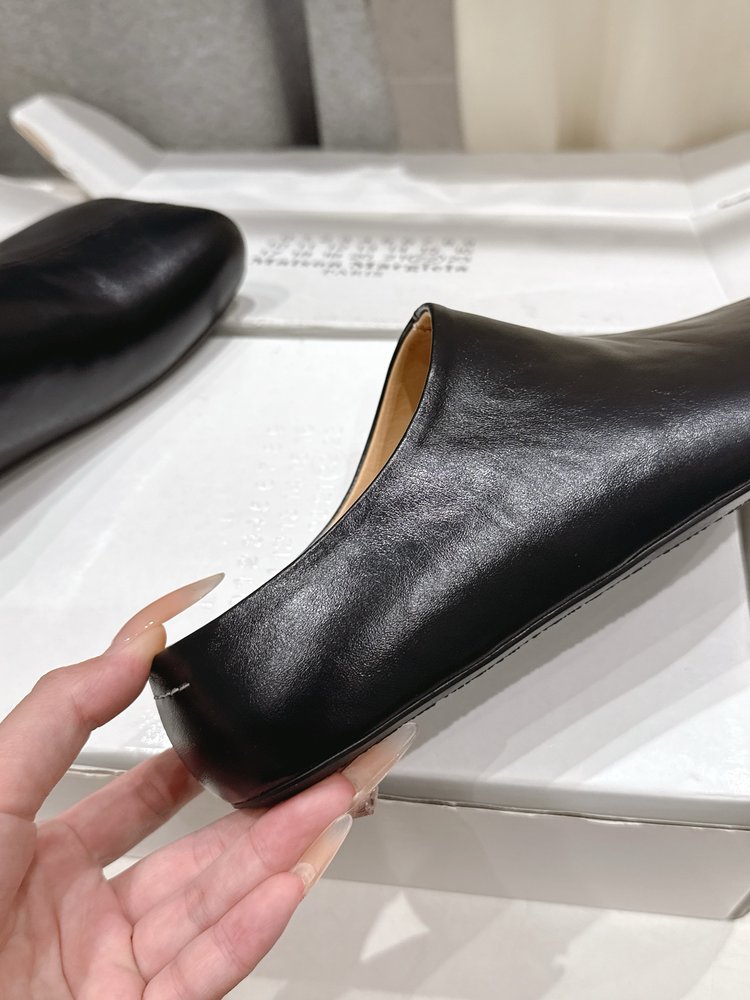 메종 마르지엘라 MM6 반슬리퍼 로퍼 001-281545