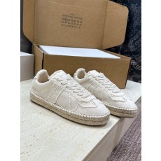 마르지엘라 레이스업 독일군 트레이너 스니커즈 001-281548