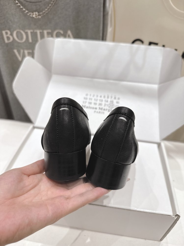 MM6 마르지엘라 토 발레 슈즈 001-281570