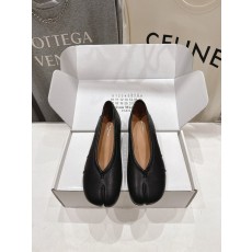 MM6 마르지엘라 토 발레 슈즈 001-281570