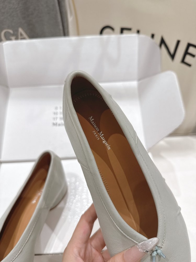 MM6 마르지엘라 발레리나 분할코 슈즈 001-281573