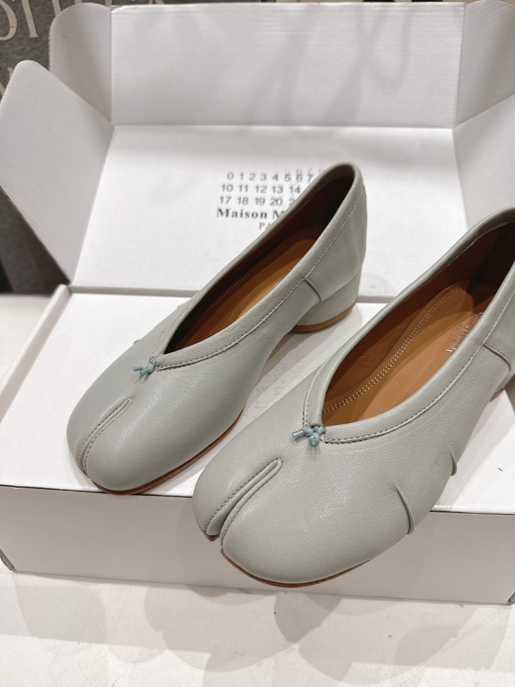 MM6 마르지엘라 발레리나 분할코 슈즈 001-281573