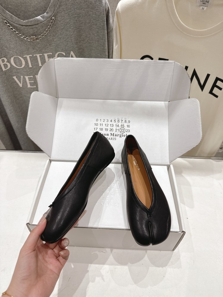 하이버전 MM6 마르지엘라 발레리나 플랫 토슈즈 001-281588