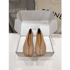 MM6 메종 마르지라 플랫 발레리나 슈즈 001-281590