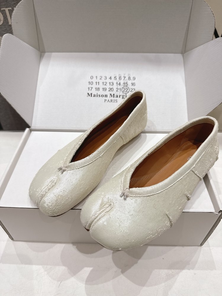 MM6 메종 마르지엘라 하이버전 발레리나 플랫 슈즈 001-281594