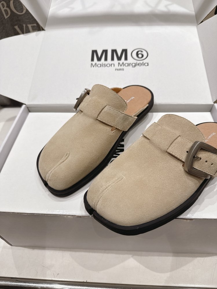하이버전 마르지엘라 발가락 분리 버켄 반슬리퍼 001-281595