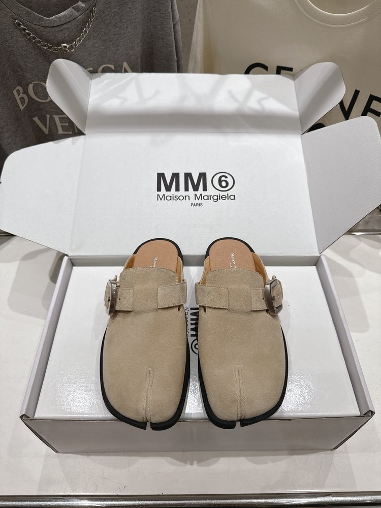 하이버전 마르지엘라 발가락 분리 버켄 반슬리퍼 001-281595
