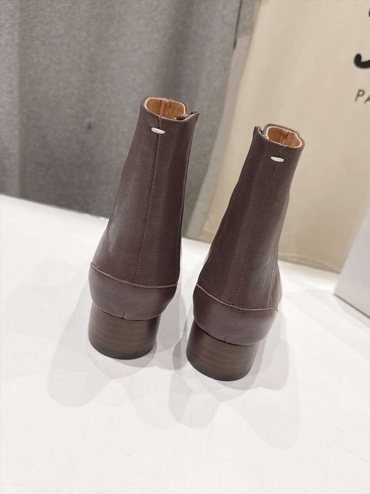 메종 마르지엘라 MM6 하이버전 토 스플릿 앵클부츠 001-281597