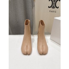 MM6 마르지엘라 하이 버전 토 스플릿 하이힐 부츠 001-281599