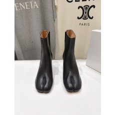 메종 마르지엘라 MM6 하이버전 스플릿 토 앵클 부츠 001-281616