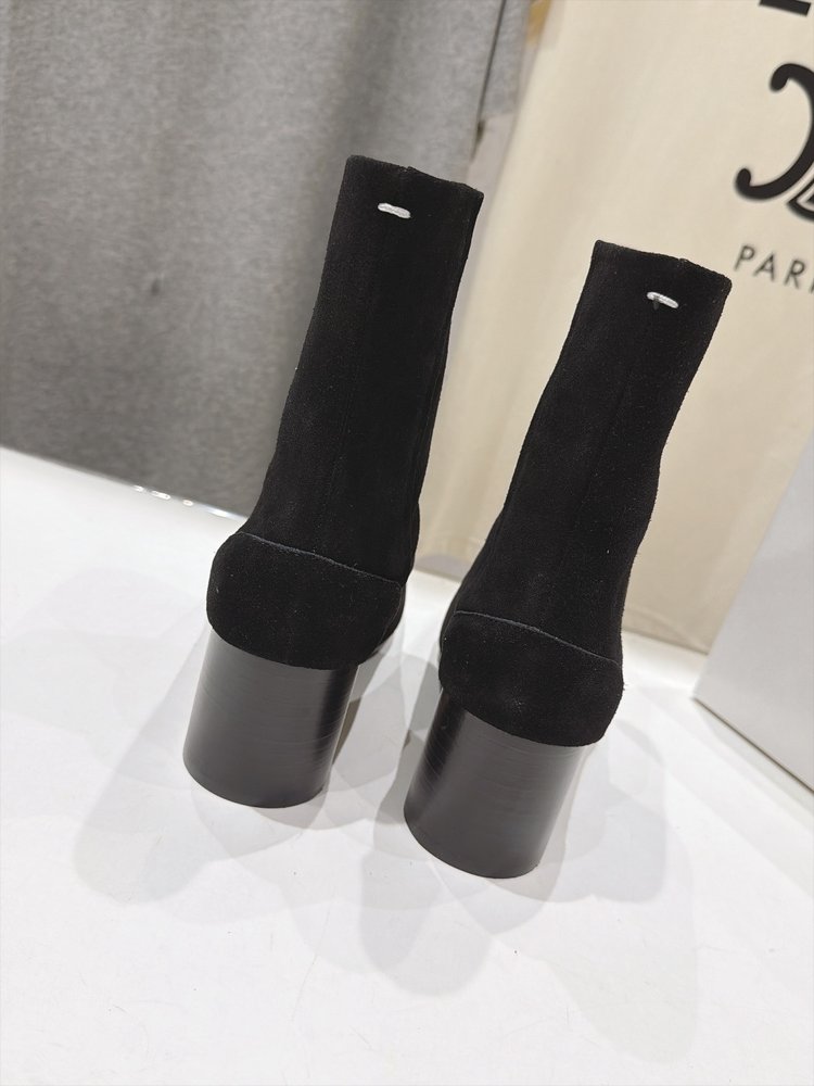 고급 버전 마르지엘라 MM6 포인트토 숏부츠 001-281621