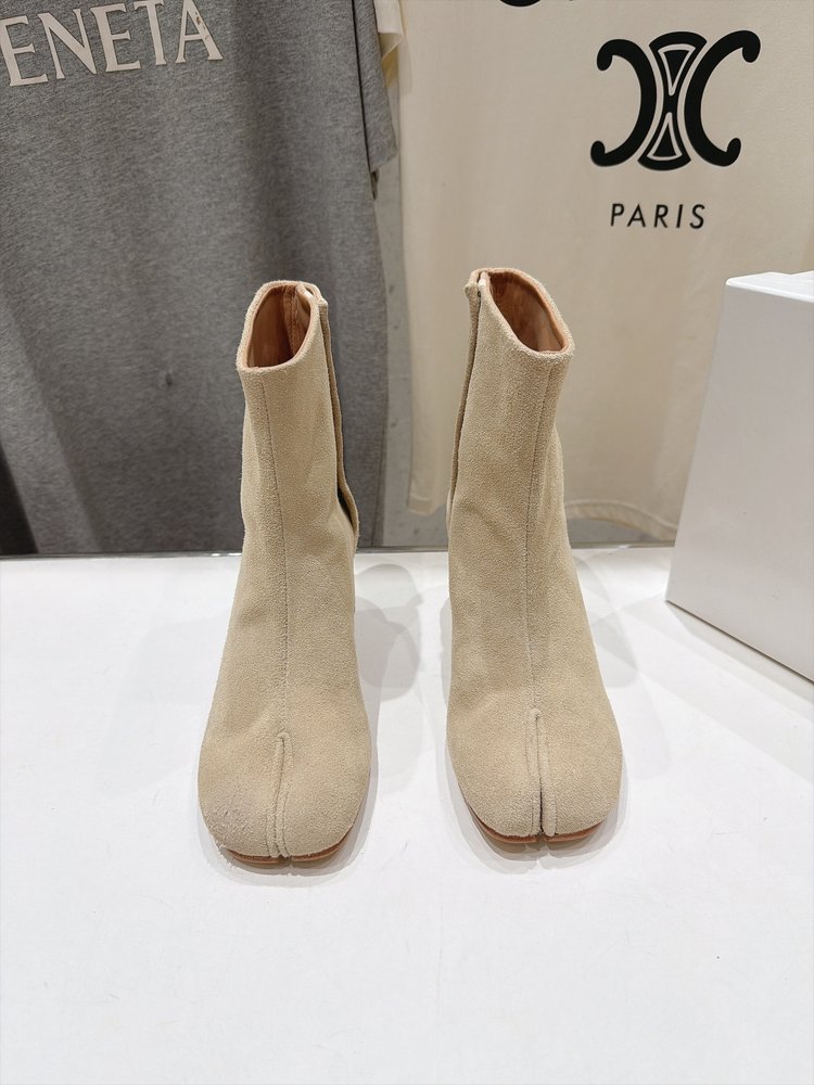 MM6 메종 마르지엘라 하이버전 토 스플릿 하이힐 부츠 001-281623